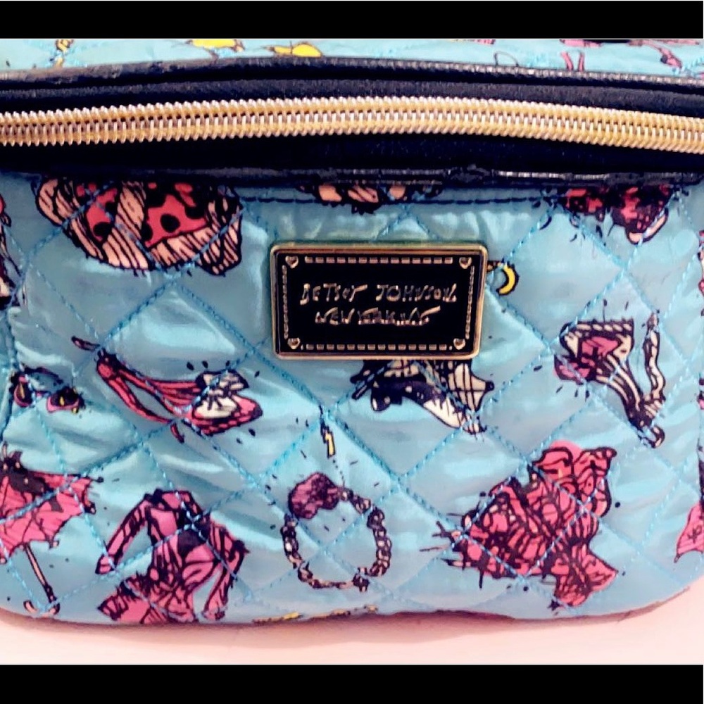 Travel Cosmetic Bag